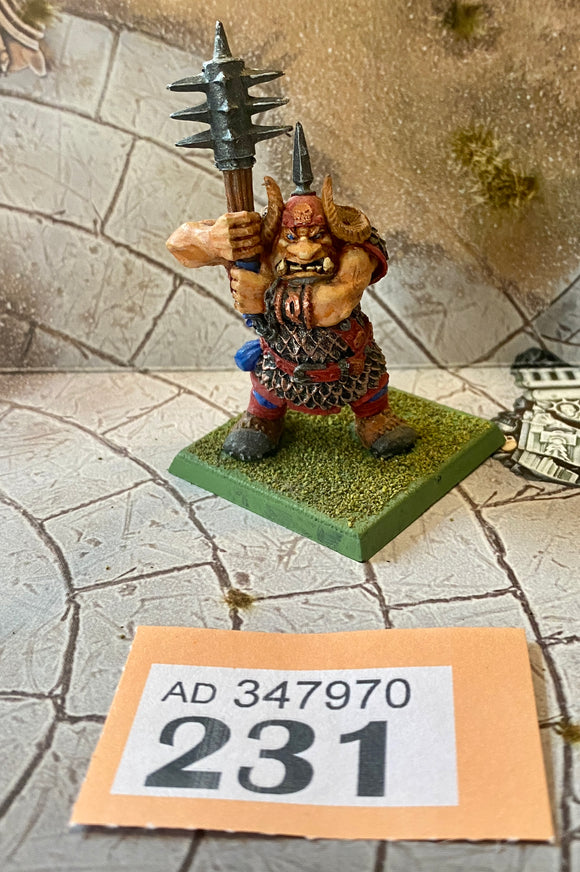 Warhammer Fantasy - Ogres - Classic Ogre with two-handed mace (Metal) - O231